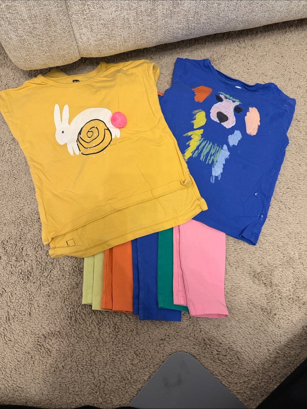 Set of Tea Leggings and Long Sleeve Shirts